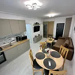 Apartamento Elegante, Luminoso Y Coqueto
