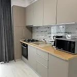Apartamento Elegante, Luminoso Y Coqueto