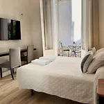 Casa Consell Gran Via, Guest House