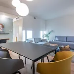 Central One Bedroom Apartment You Stylish Apartments