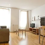 Mh Guell Apartments