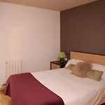 Mh Guell Apartments