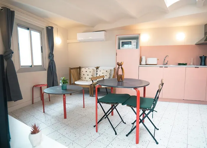 Ideal Ramblas Apartments