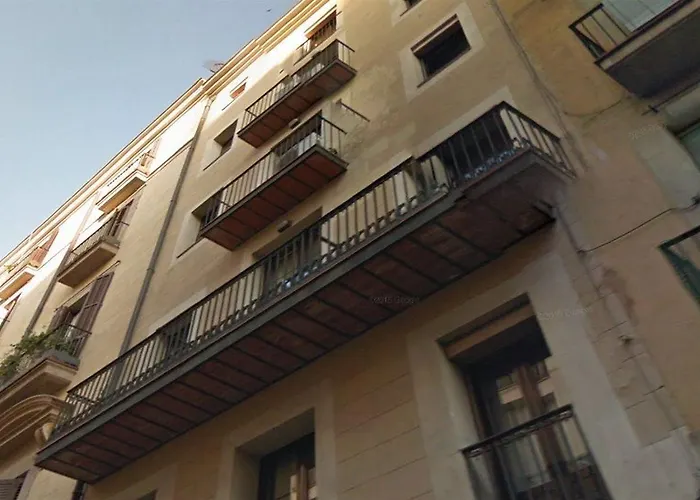 Mh Guell Apartments