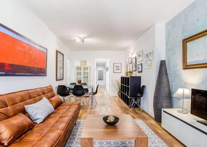 Nice And Cozy 4 Bedroom In Sants-Montjuic Bcn