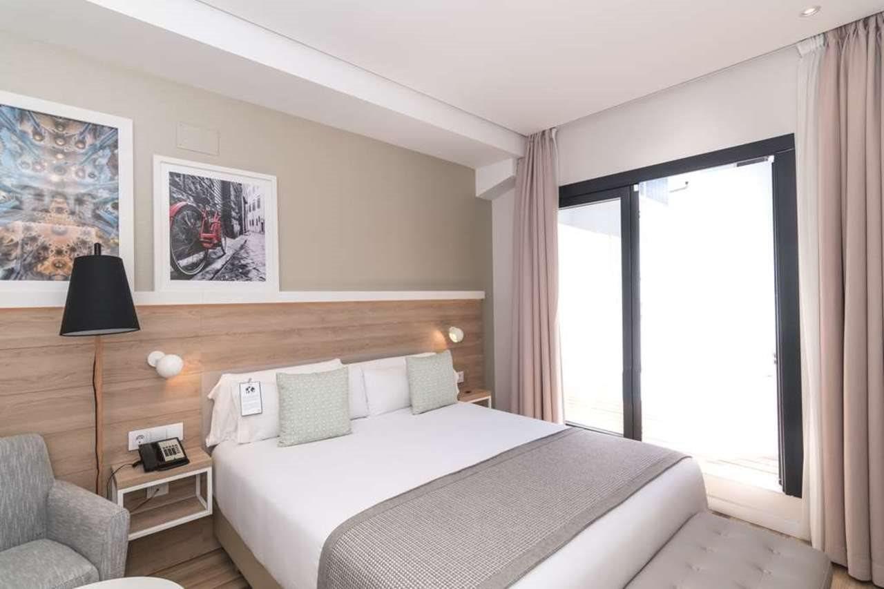 Golden Hotel