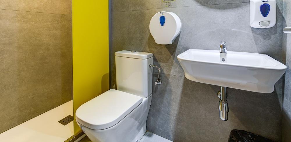 Sun&moon Hostal Barcelona