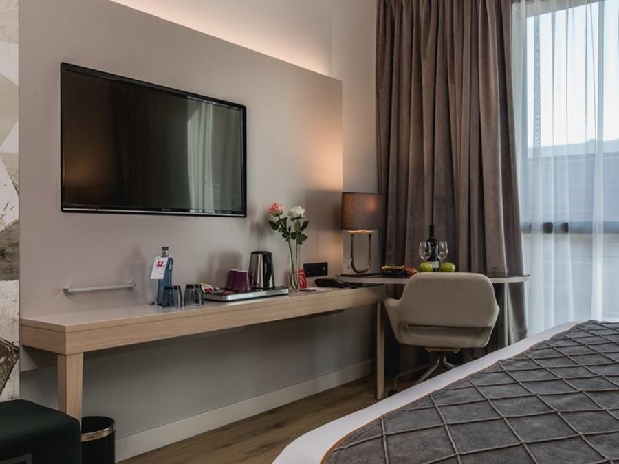 Leonardo Royal Fira Hotel 4*