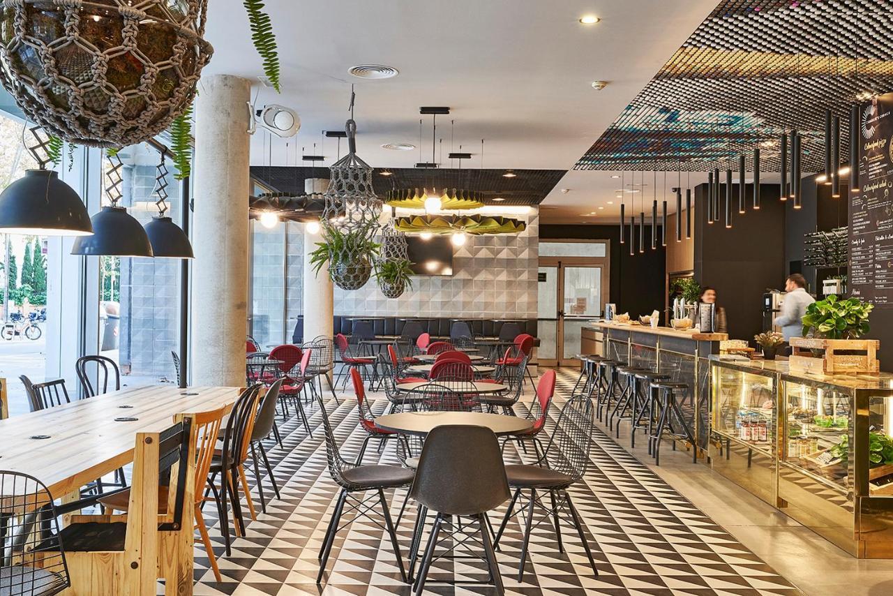Hotel Ibis Plaza Glories 22@ 2*