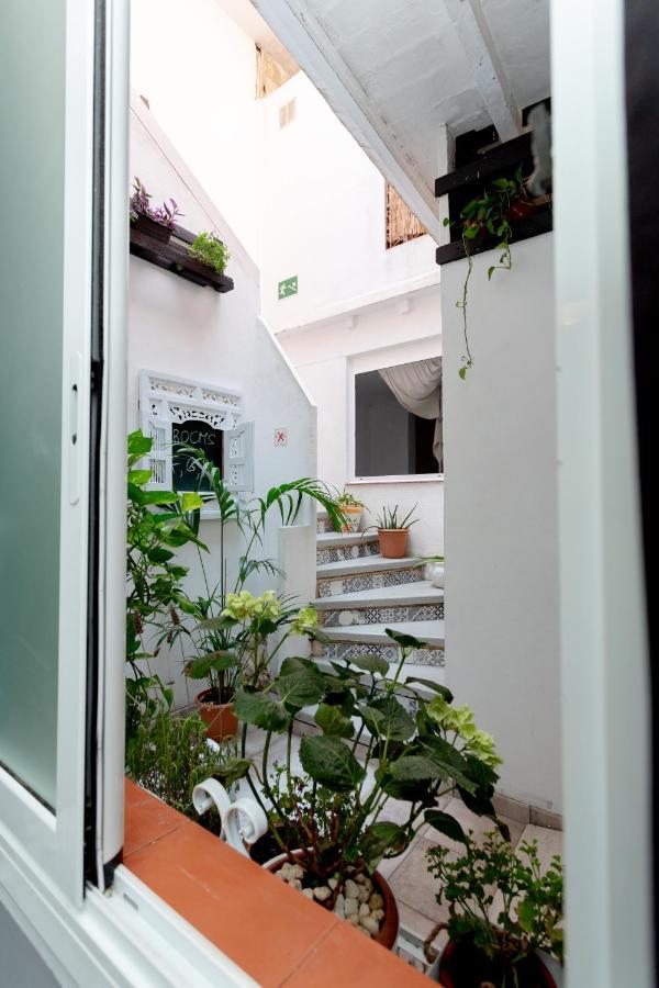 Easy Sants By Bossh! (adults Only) * Barcelona