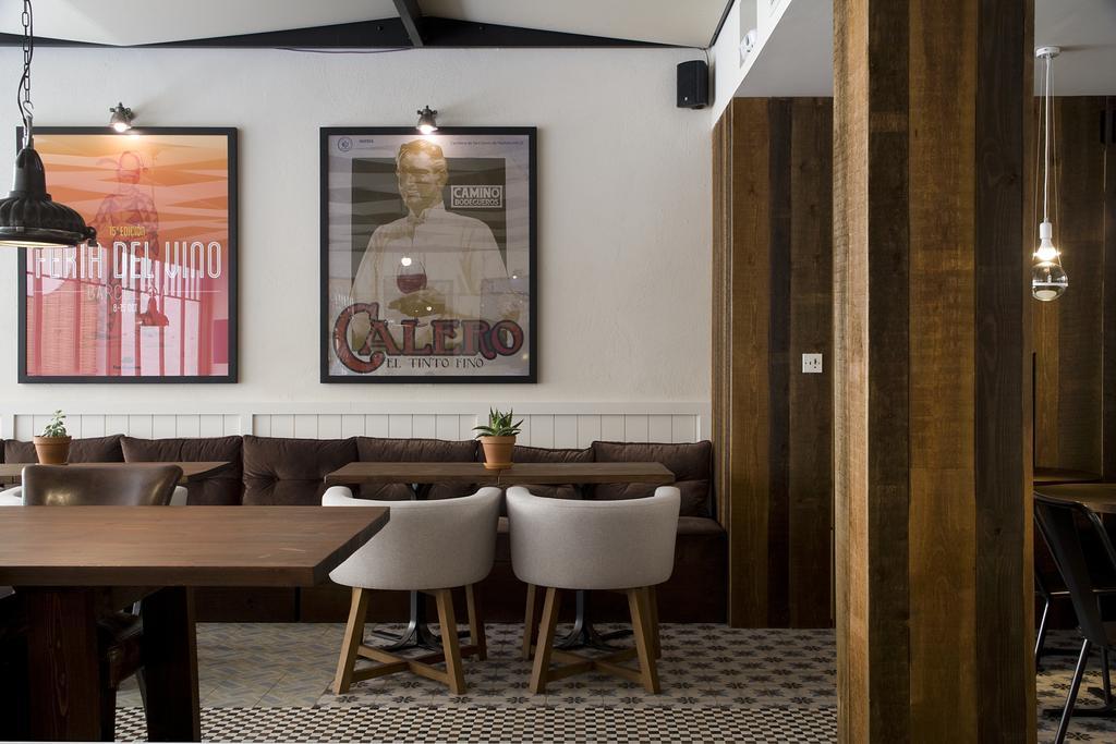 Praktik Vinoteca Hotel 3*