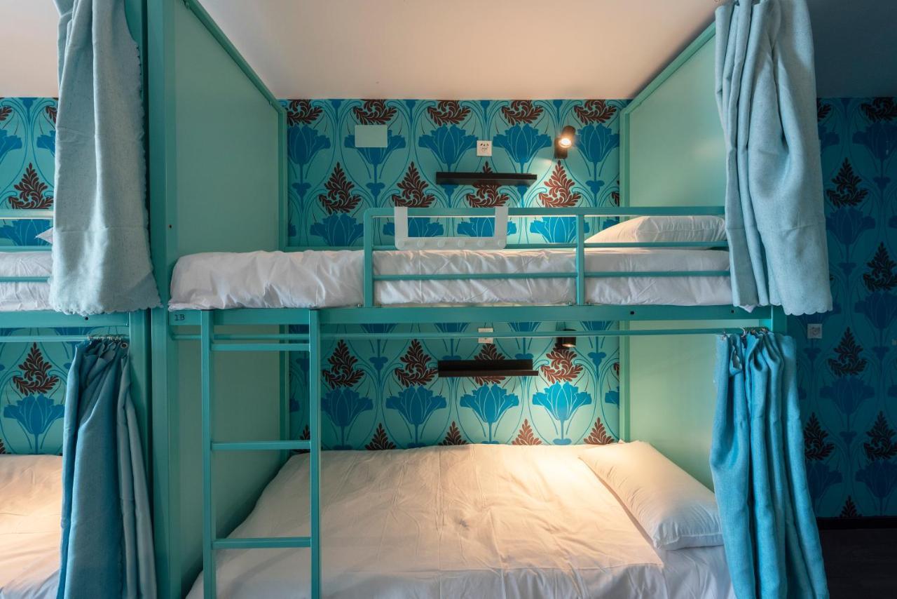 Hostelle Hostal *