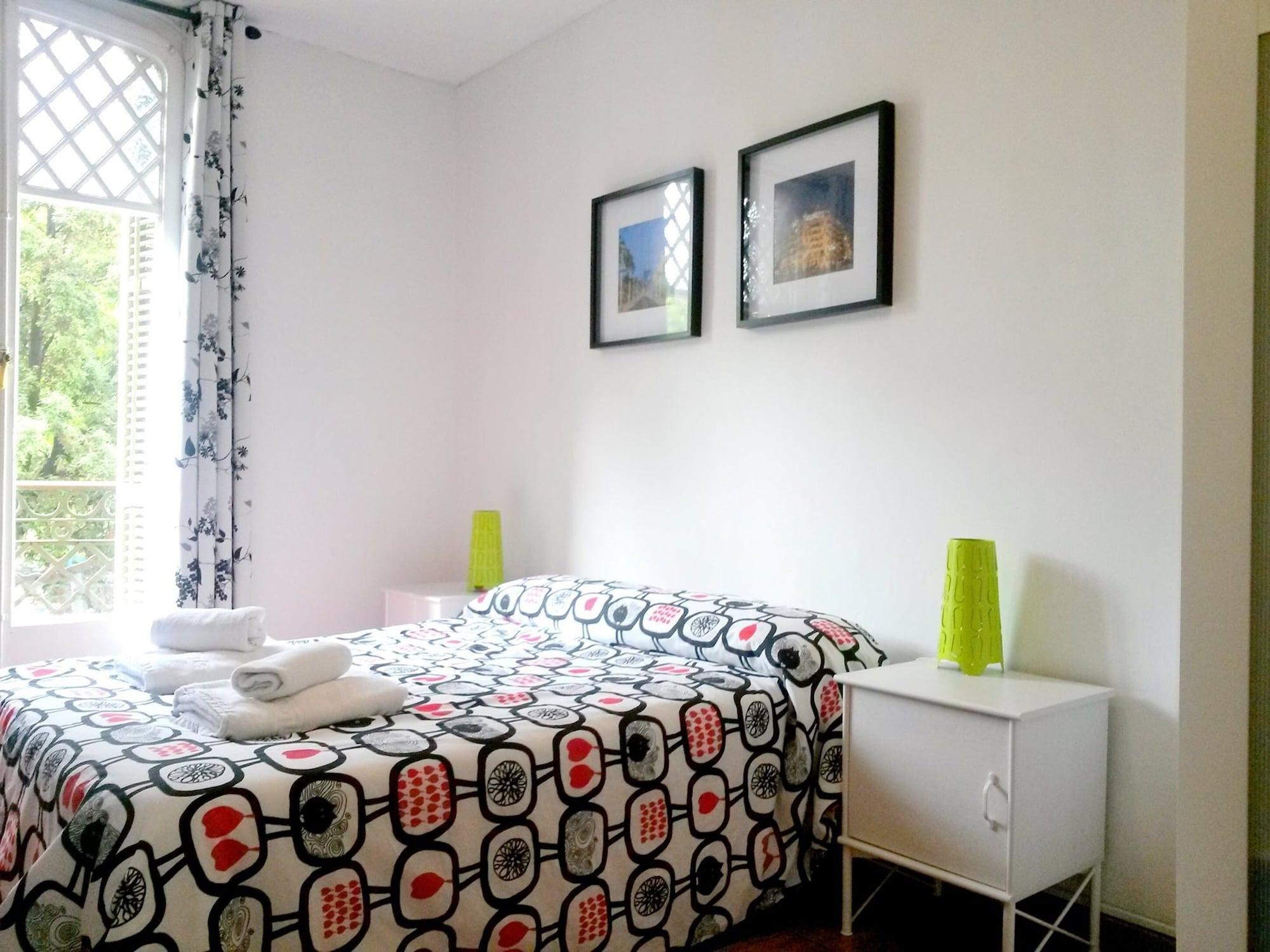 Hostal Diagonal House