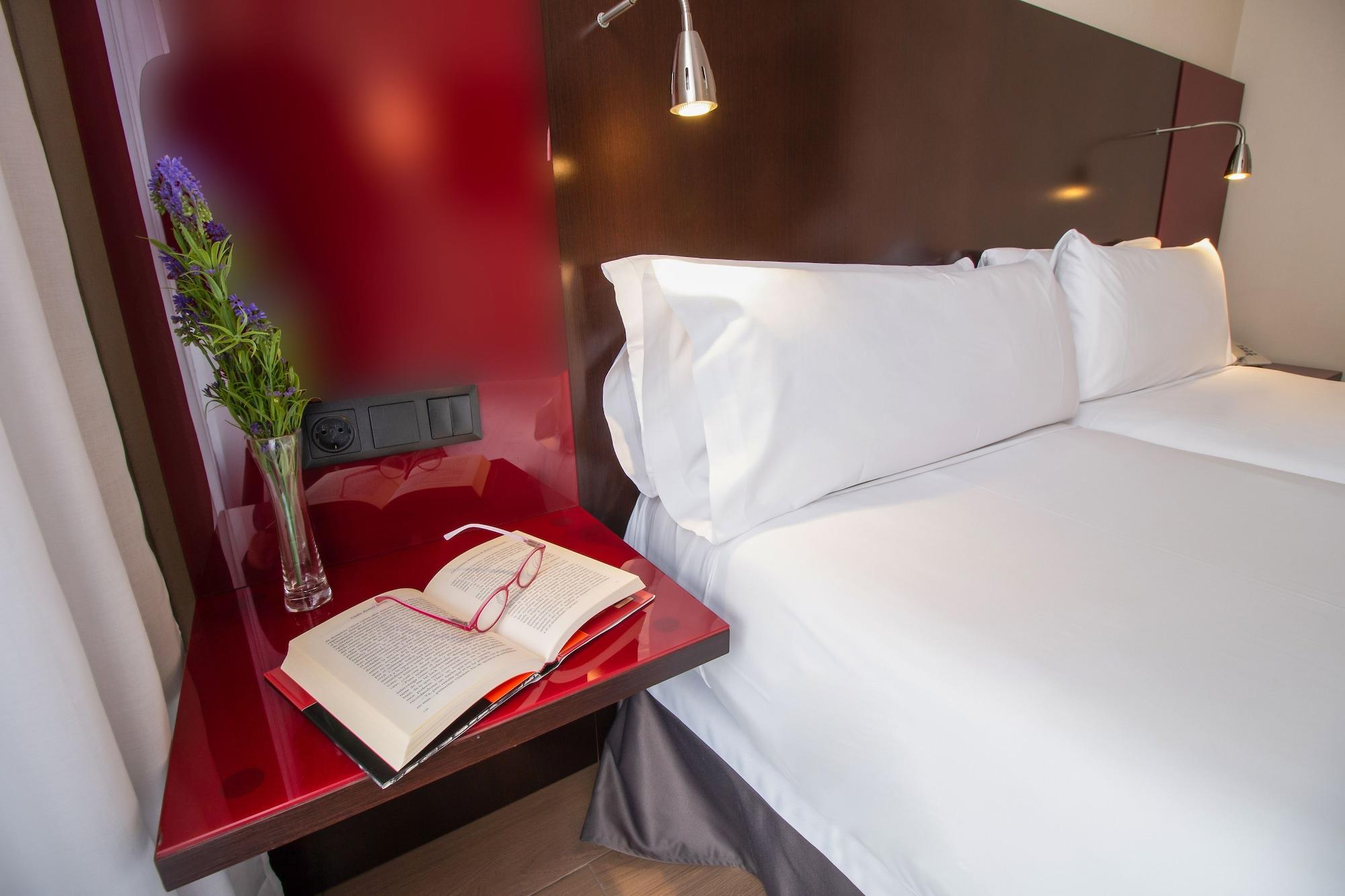 Sm Teatre Auditori Hotel 3*