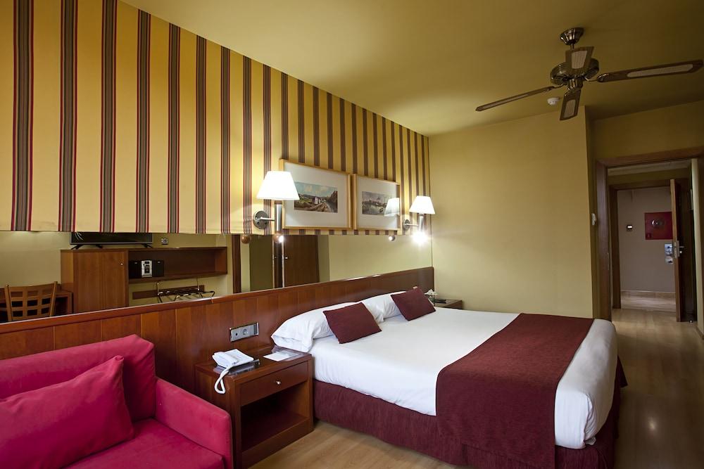 Hotel Senator 4*