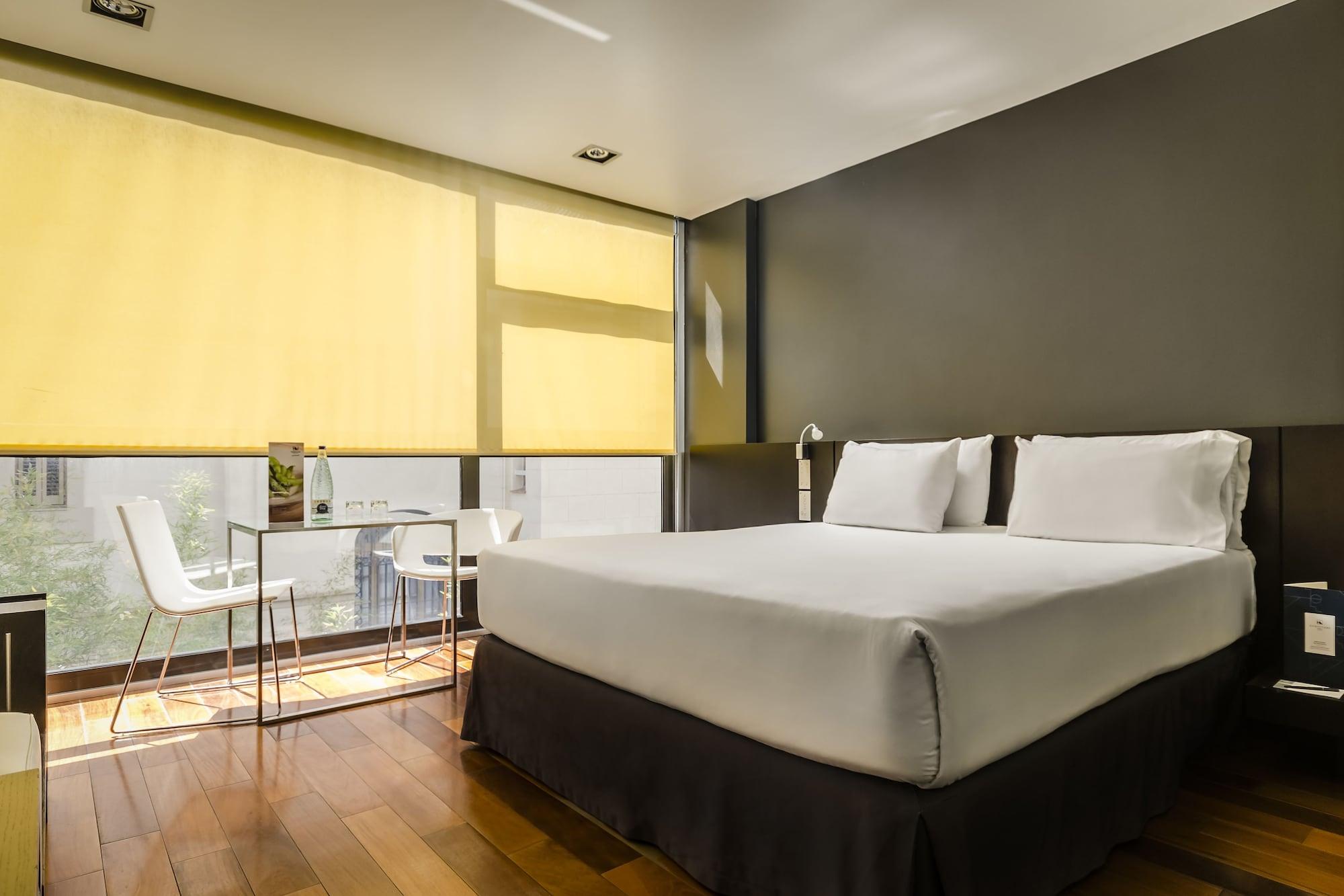 Ikonik Angli Hotel