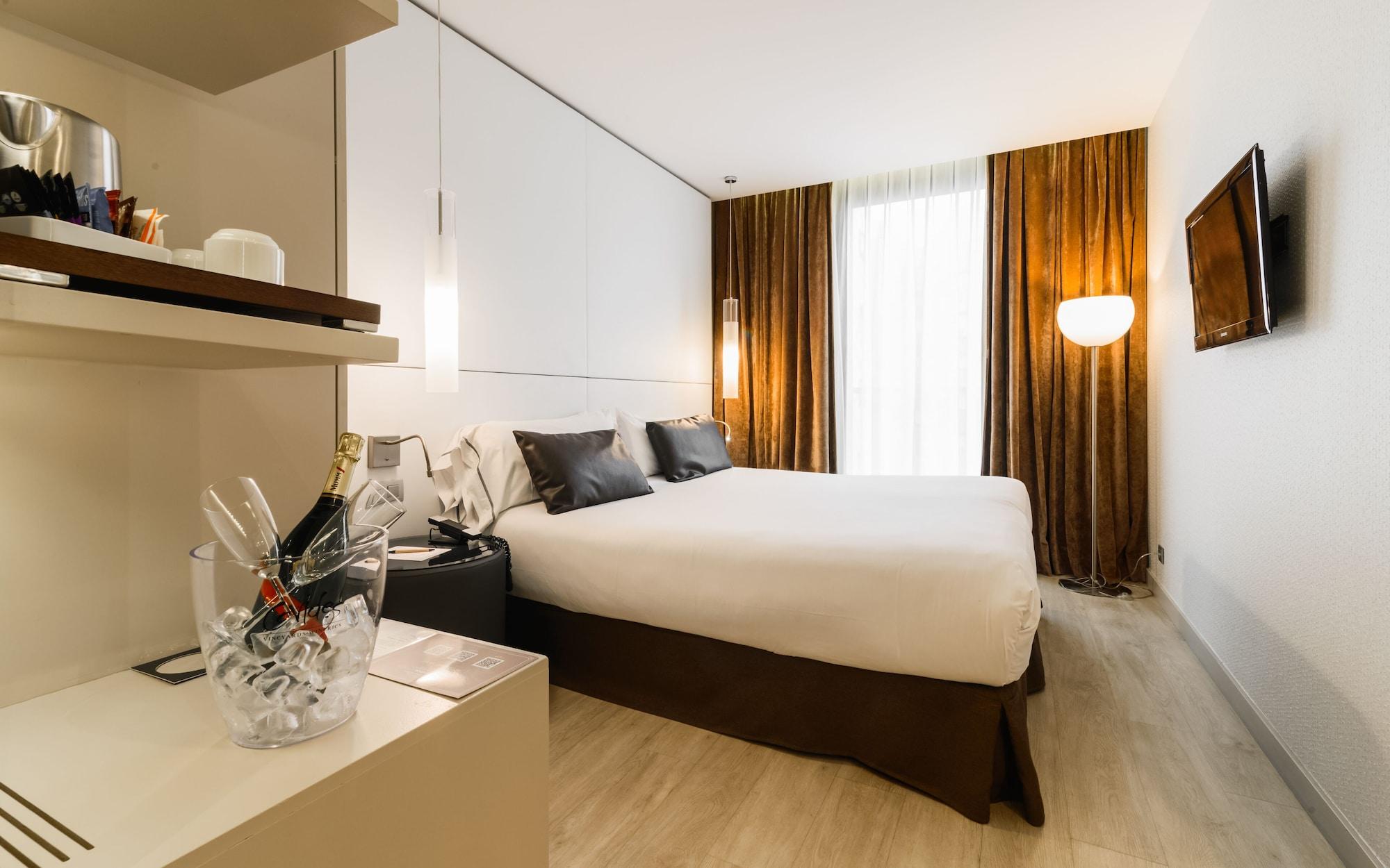 Grums & Hotel Barcelona