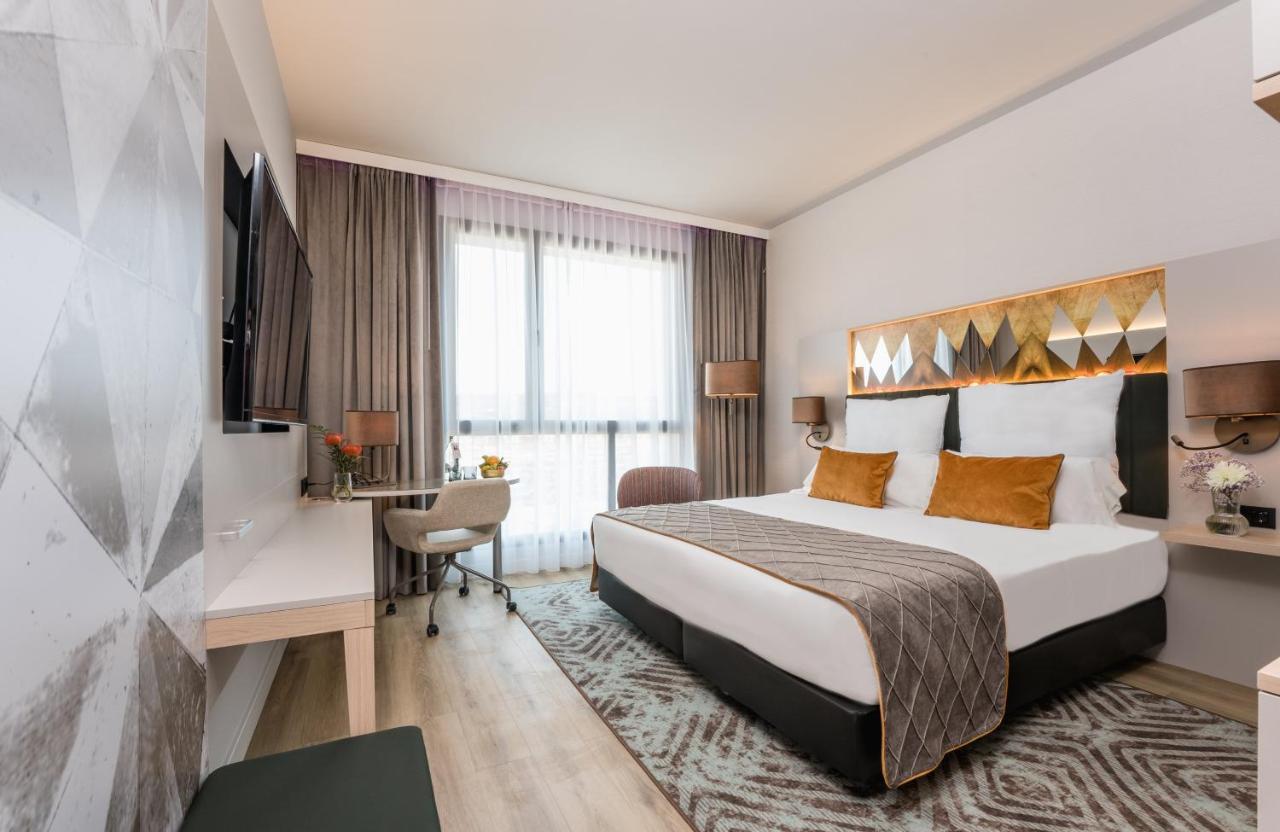 Leonardo Royal Fira Hotel