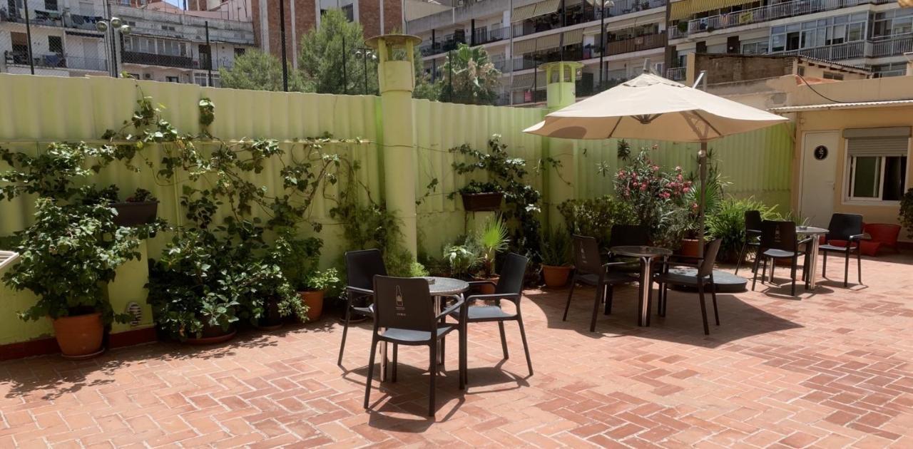 Hostal Paraiso *