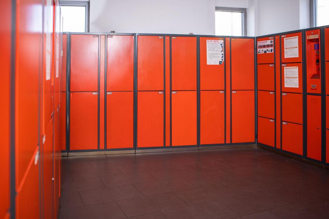 Urbany Hostal *
