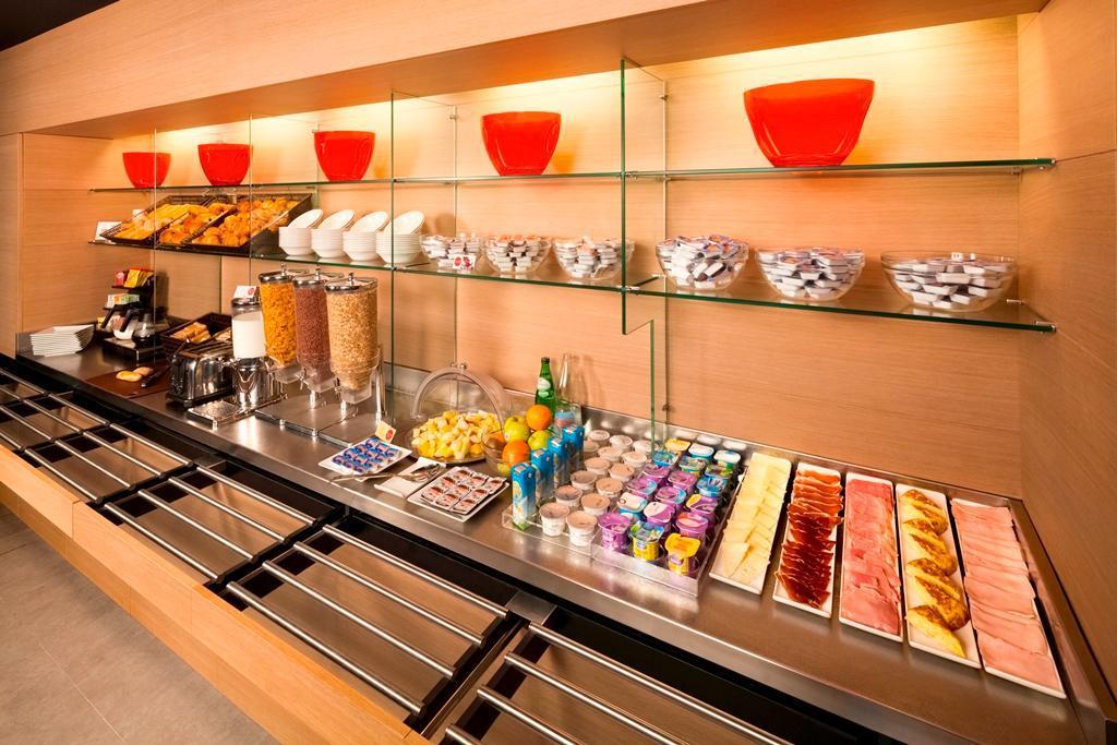 Ibis Plaza Glories 22@ 2*
