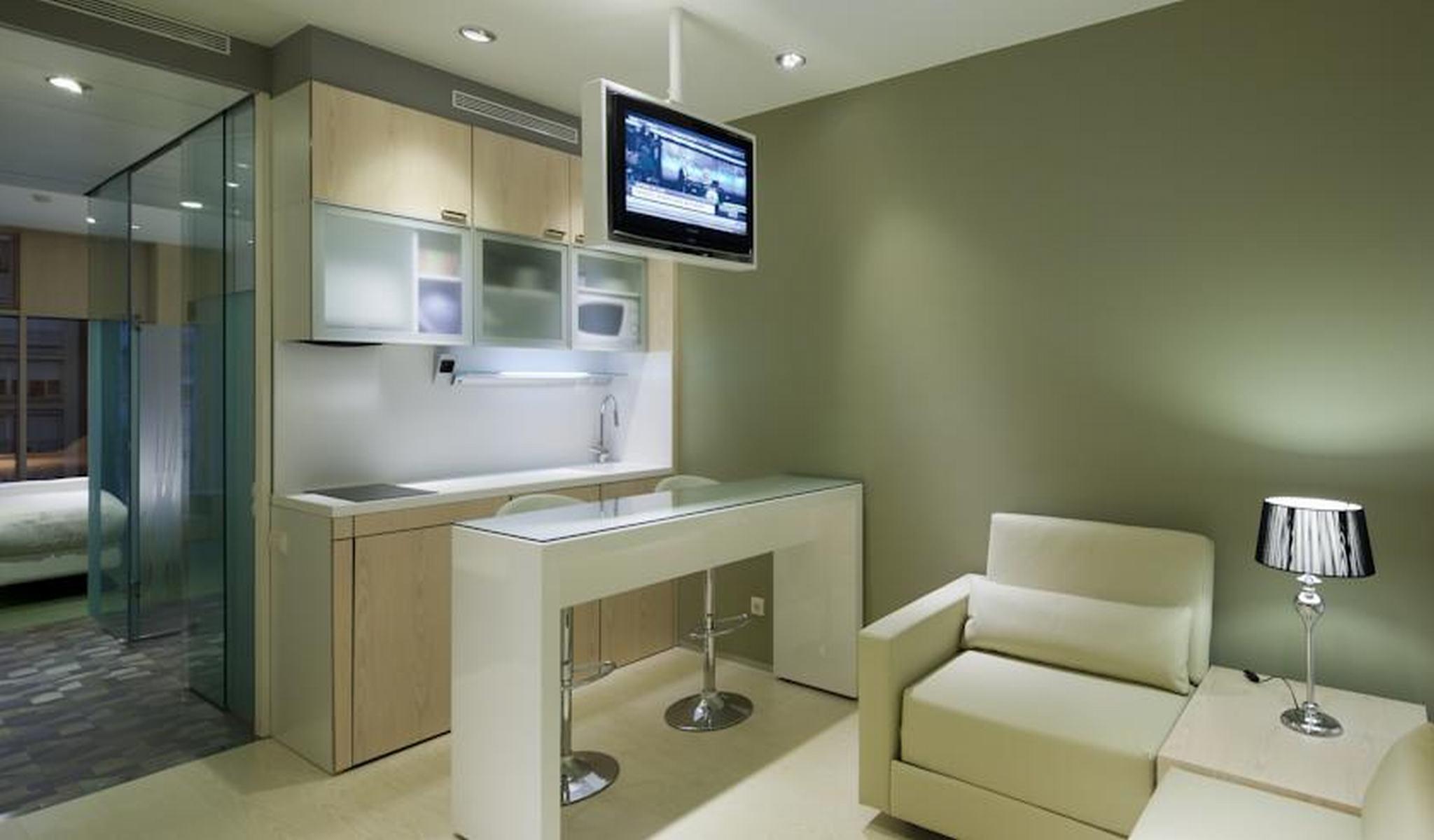 Hotel Ako 4*