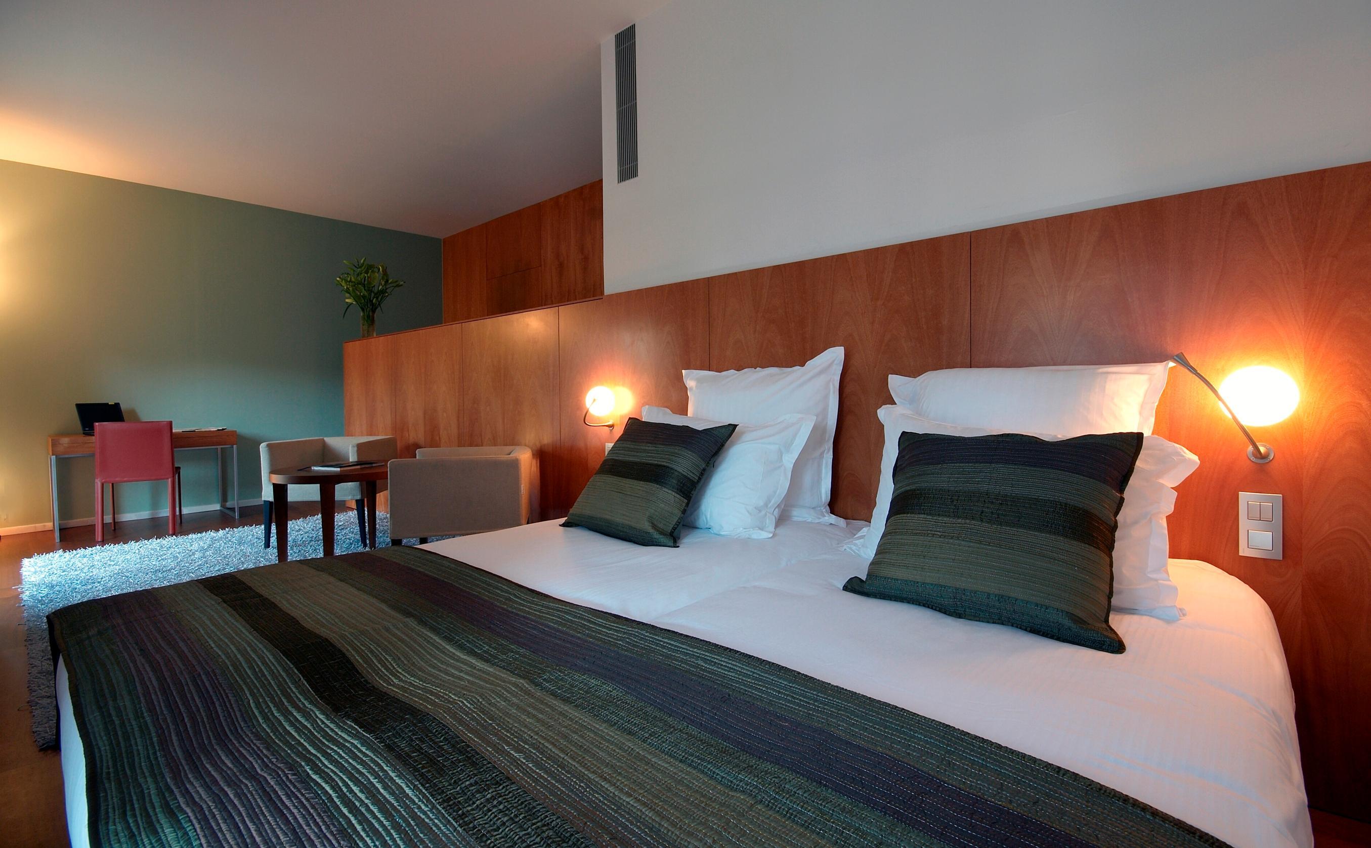 Condes De Hotel 4*