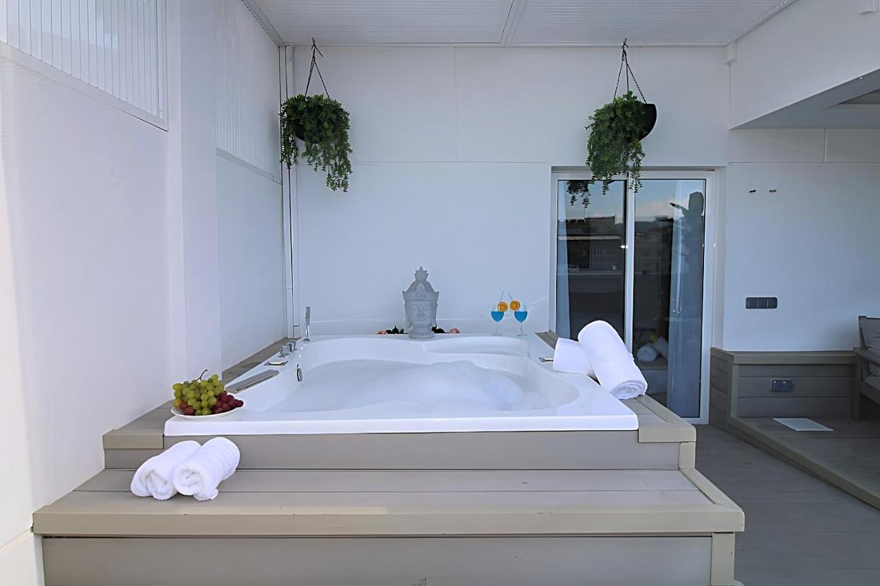 Incredible Penthouse With Jacuzzi In The Center, Unique In The Area
