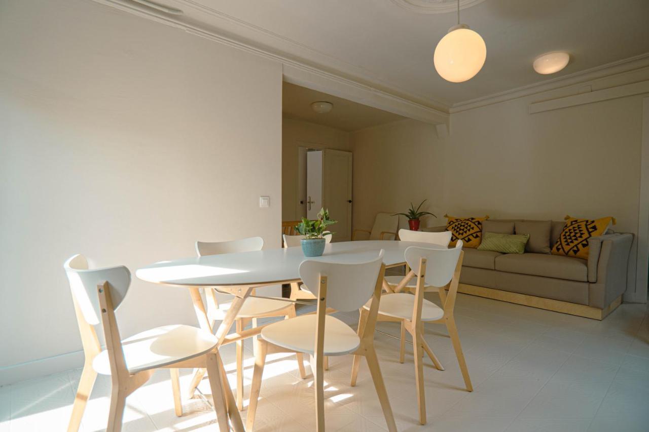 Ideal Ramblas Apartahotel
