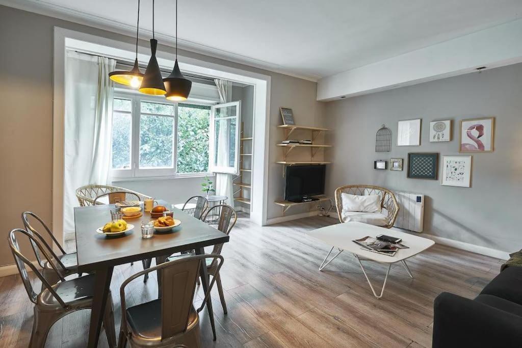 Magnificent 4 Bedroom In Eixample Apartamento Barcelona