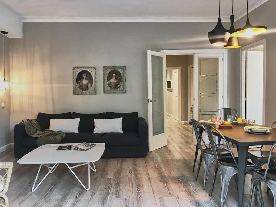 Apartamento Magnificent 4 Bedroom In Eixample *