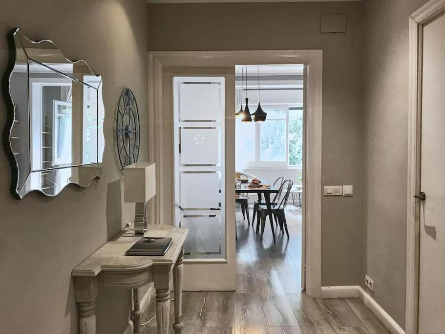 Magnificent 4 Bedroom In Eixample Apartamento Barcelona