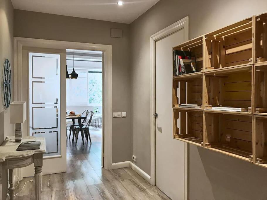 Magnificent 4 Bedroom In Eixample Apartamento *