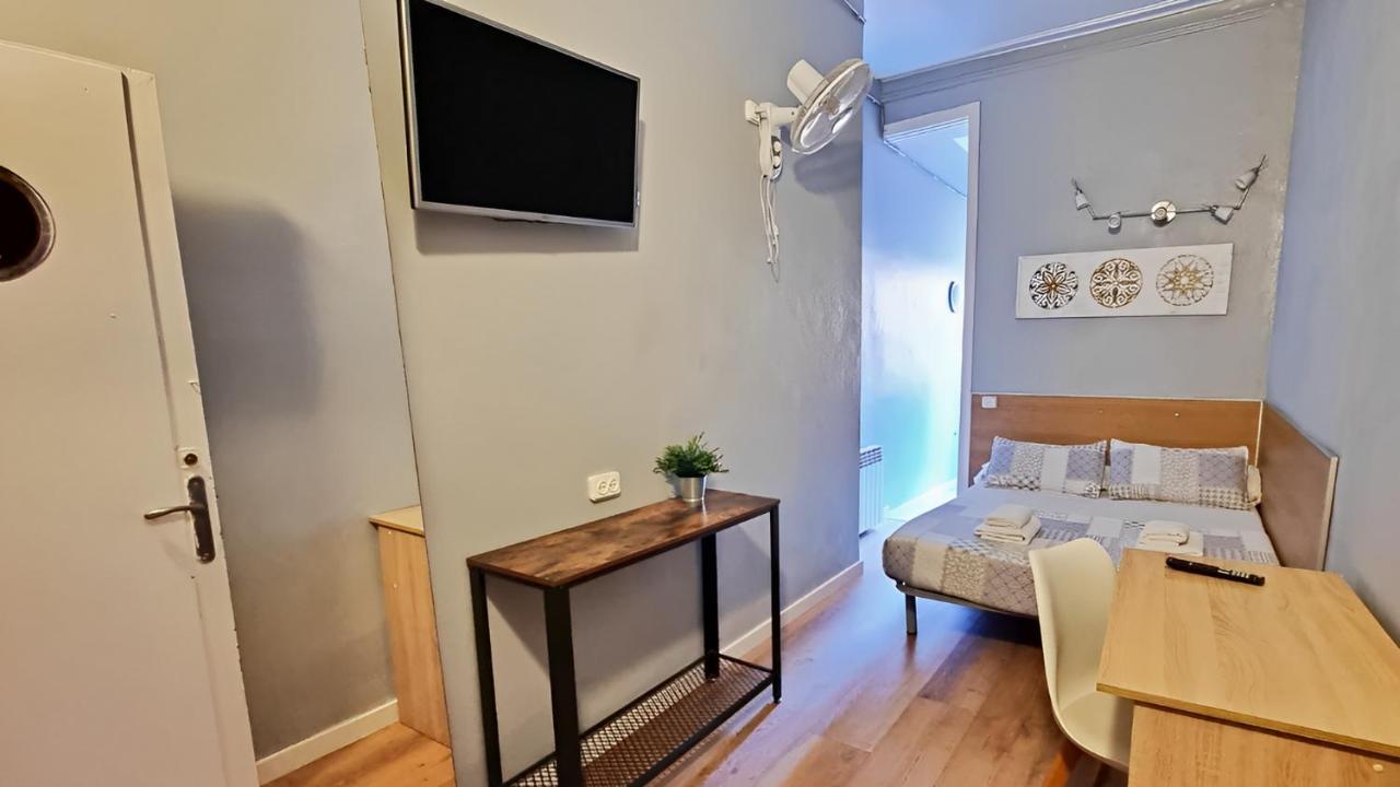 Hostal Paraiso *