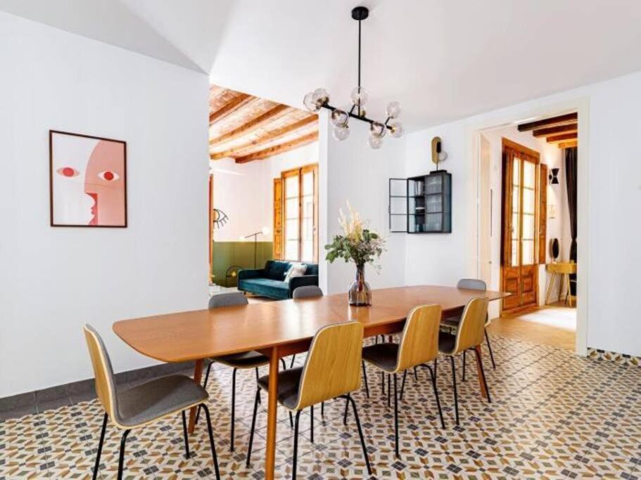 Spacious In The Gothic Apartamento
