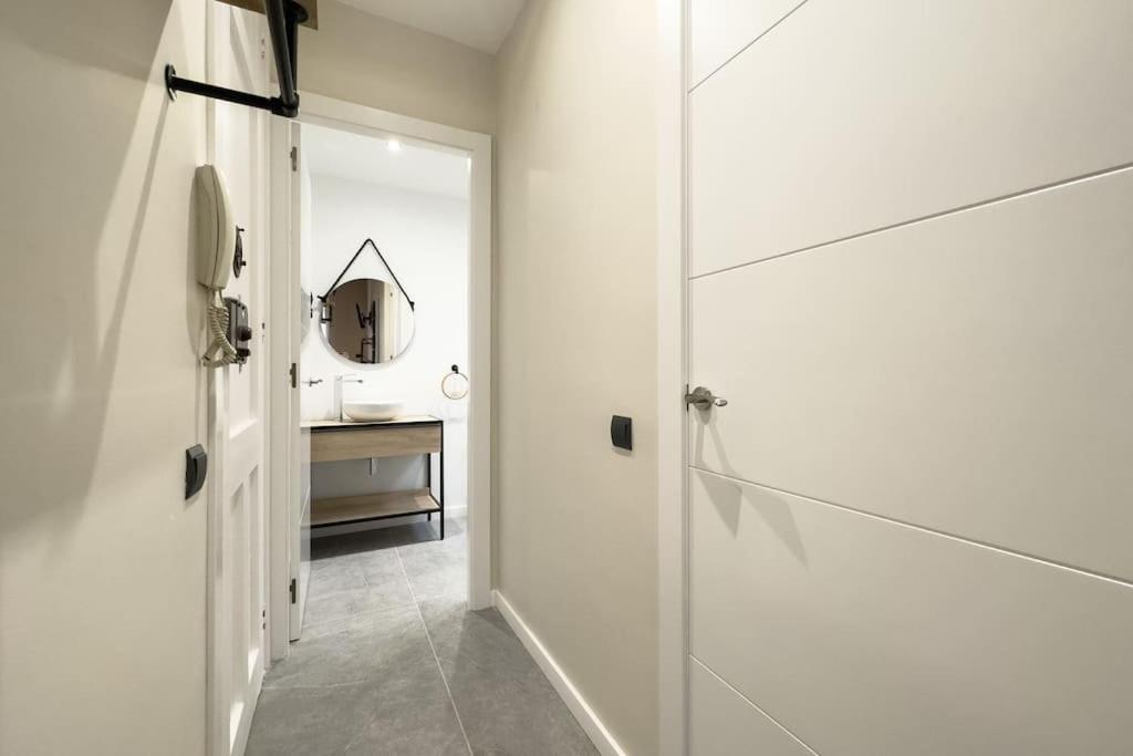 Bebarceloner Sants - 2 Bedrooms Apartamento Barcelona