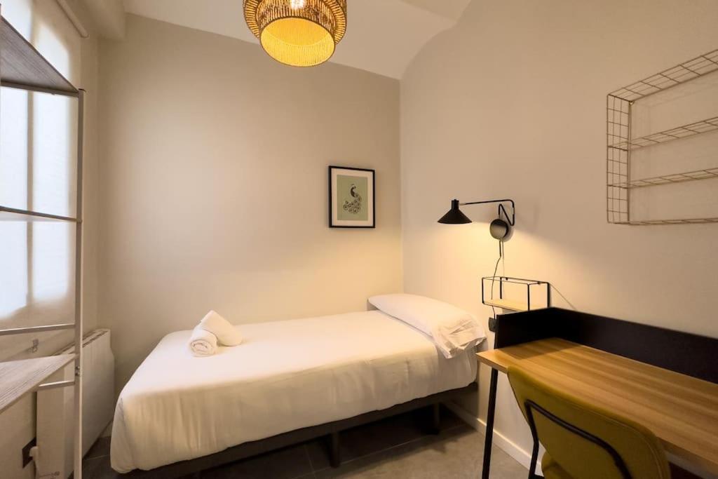 Apartamento Bebarceloner Sants - 2 Bedrooms *