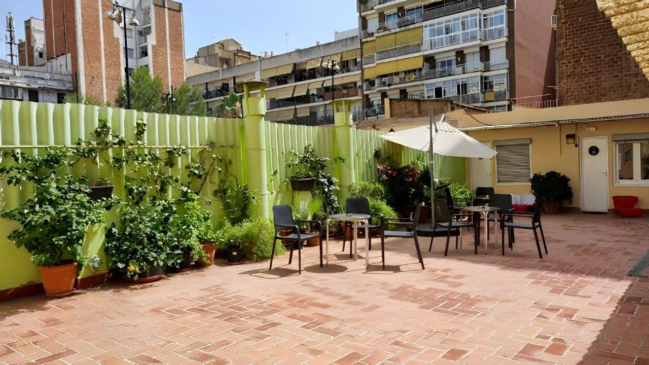 Paraiso Hostal *