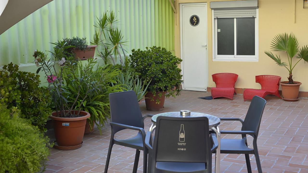 Hostal Paraiso *