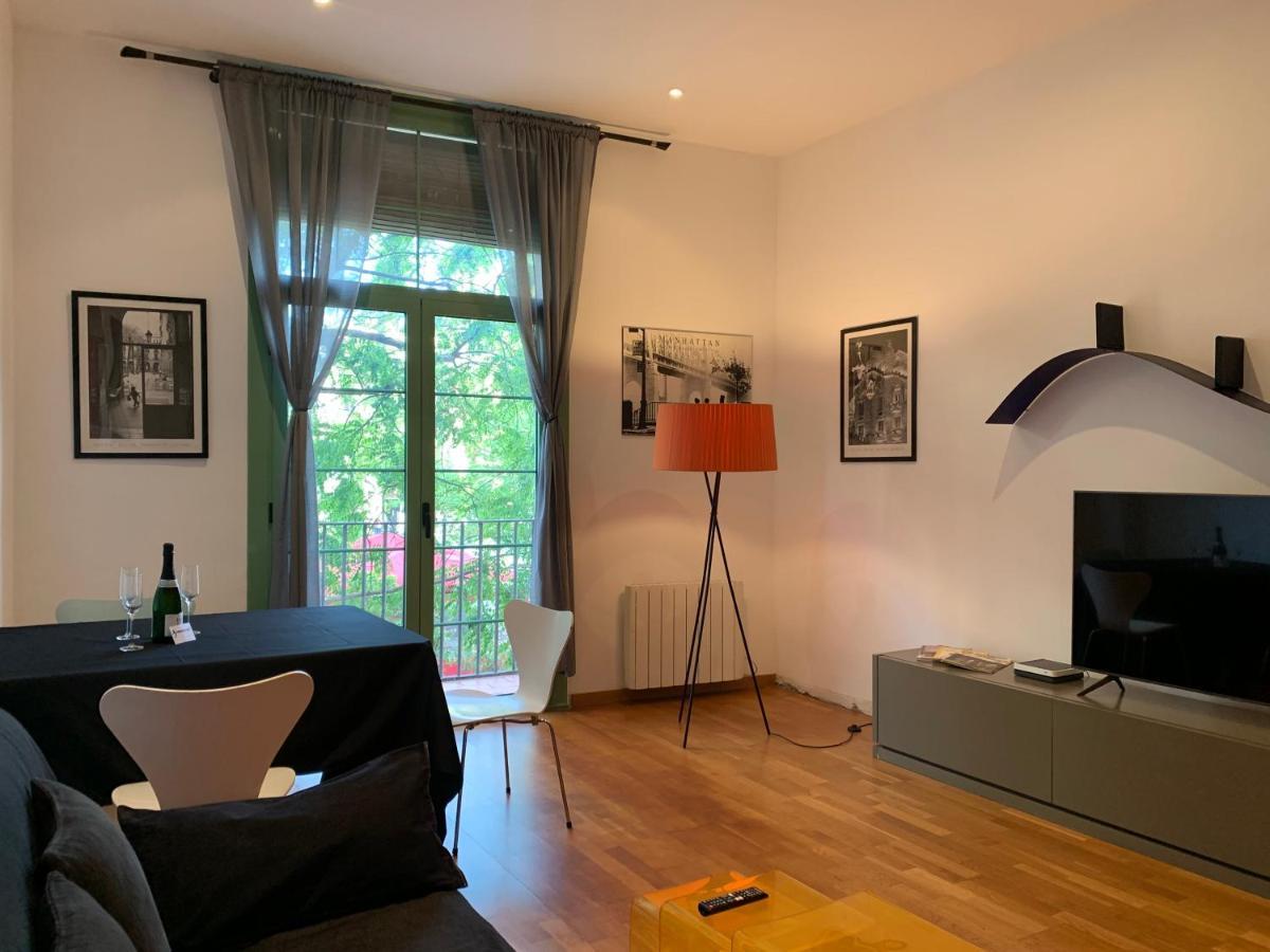 Hermoso Piso En El Centro De Apartamento *