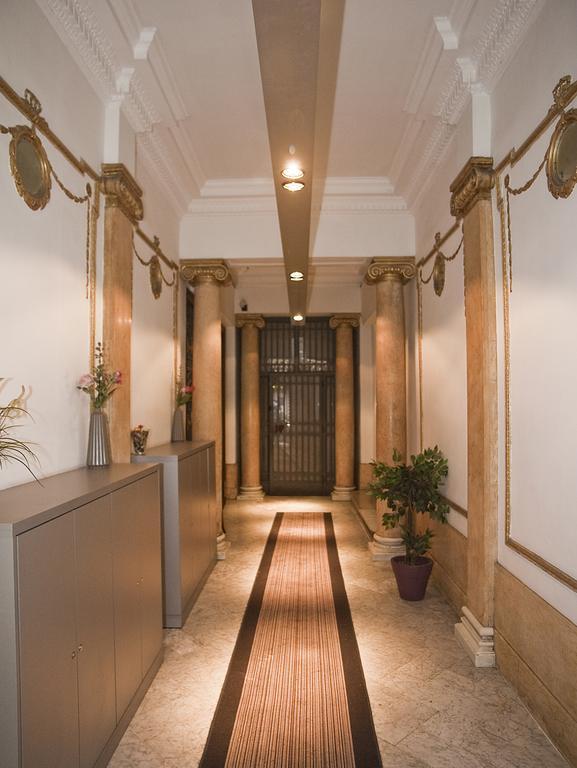 Ramblas Apartment