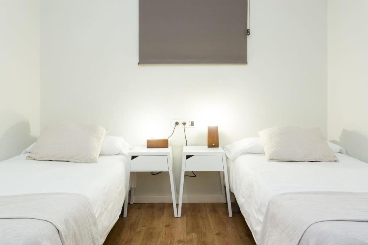 Bright And Modern 4bedroom With Terrace In Ramblas P1 *
