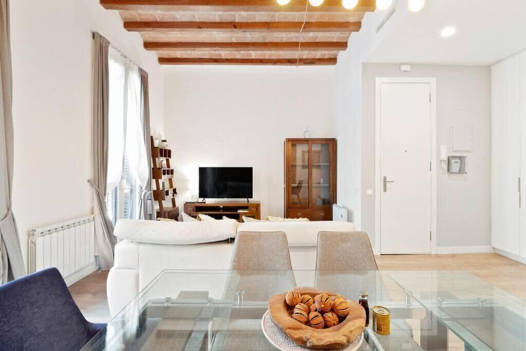 Arc De Triomf Luxury Modern 2-bedroom 2-bathroom