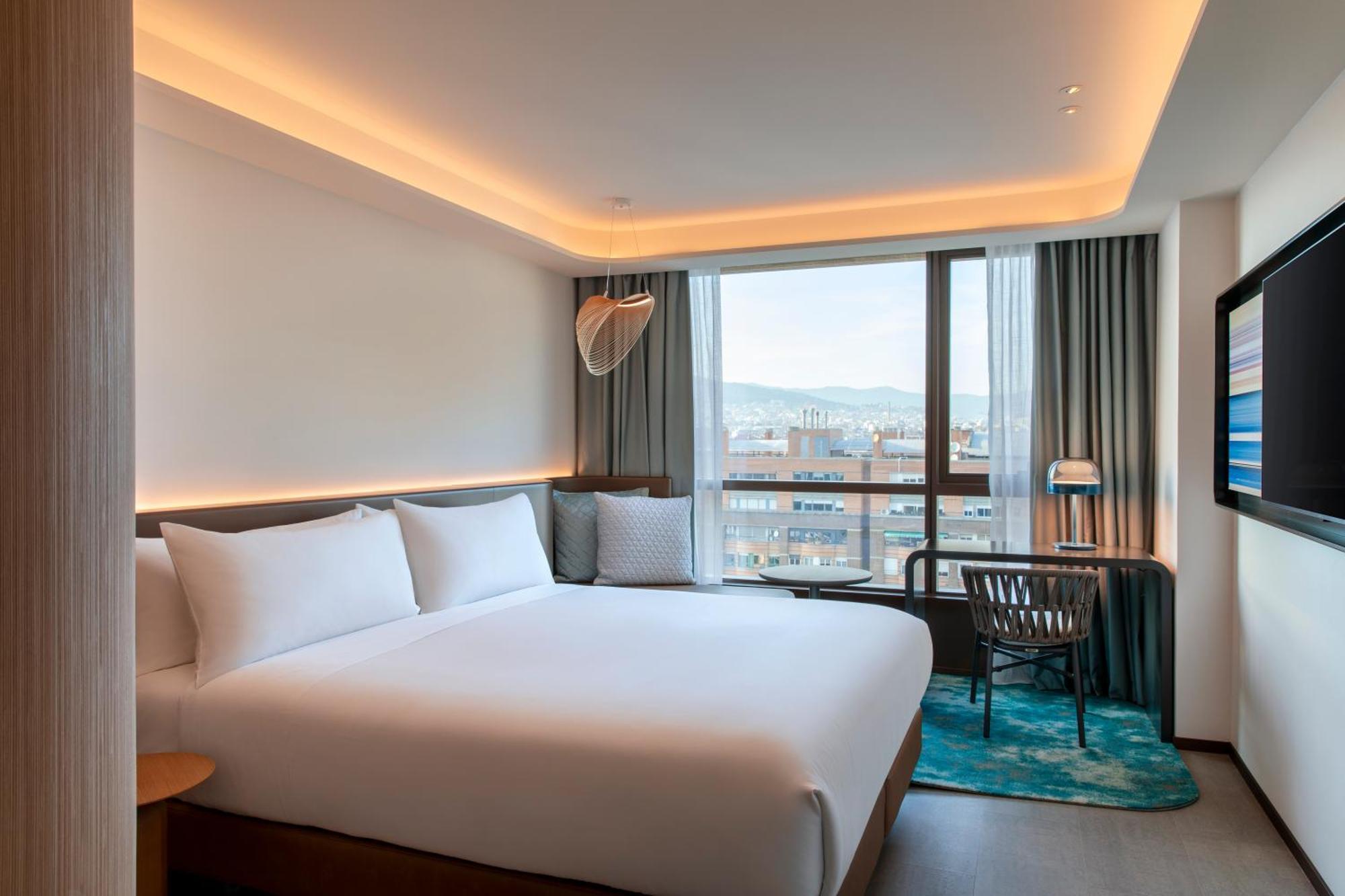 Labtwentytwo Barcelona, A Tribute Portfolio 4*
