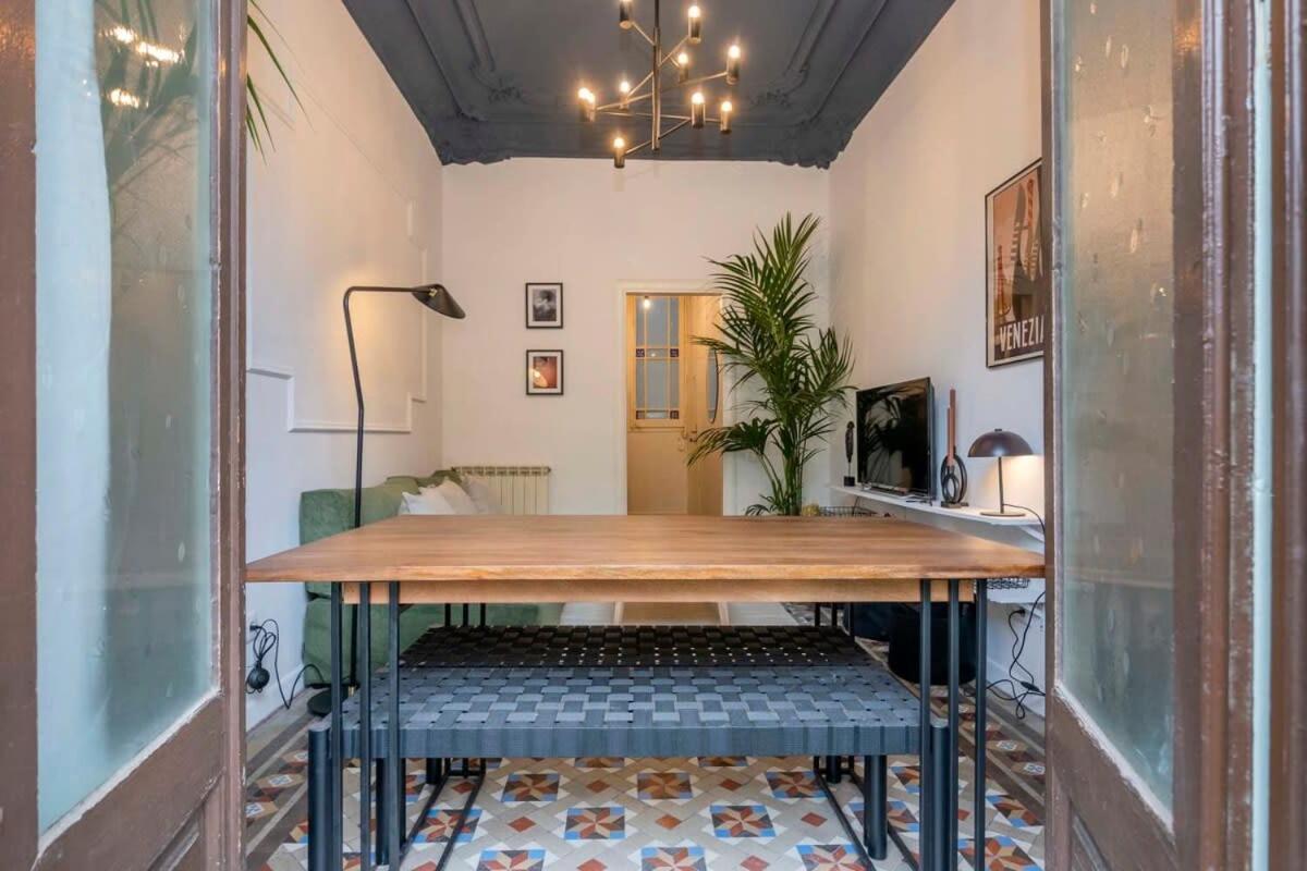 Elegant 4 Bedrooms 3 Bathrooms Catalan Apartamento *