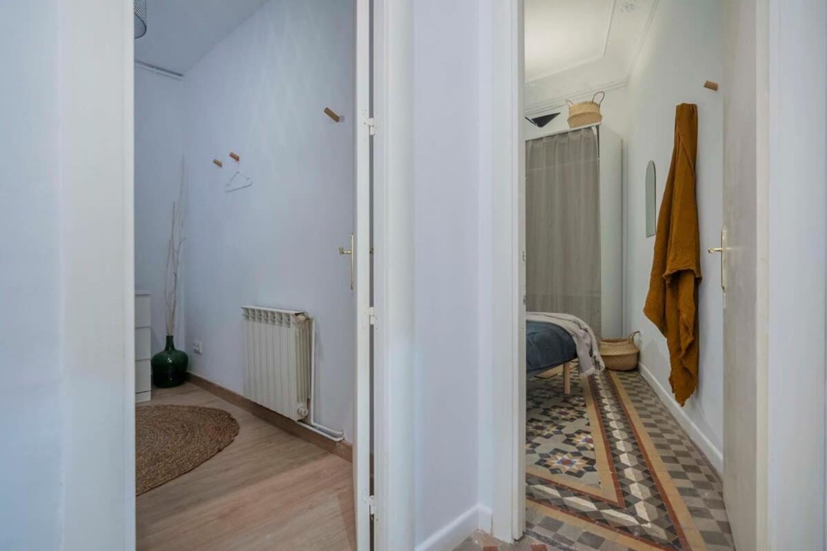 Elegant 4 Bedrooms 3 Bathrooms Catalan Apartamento *