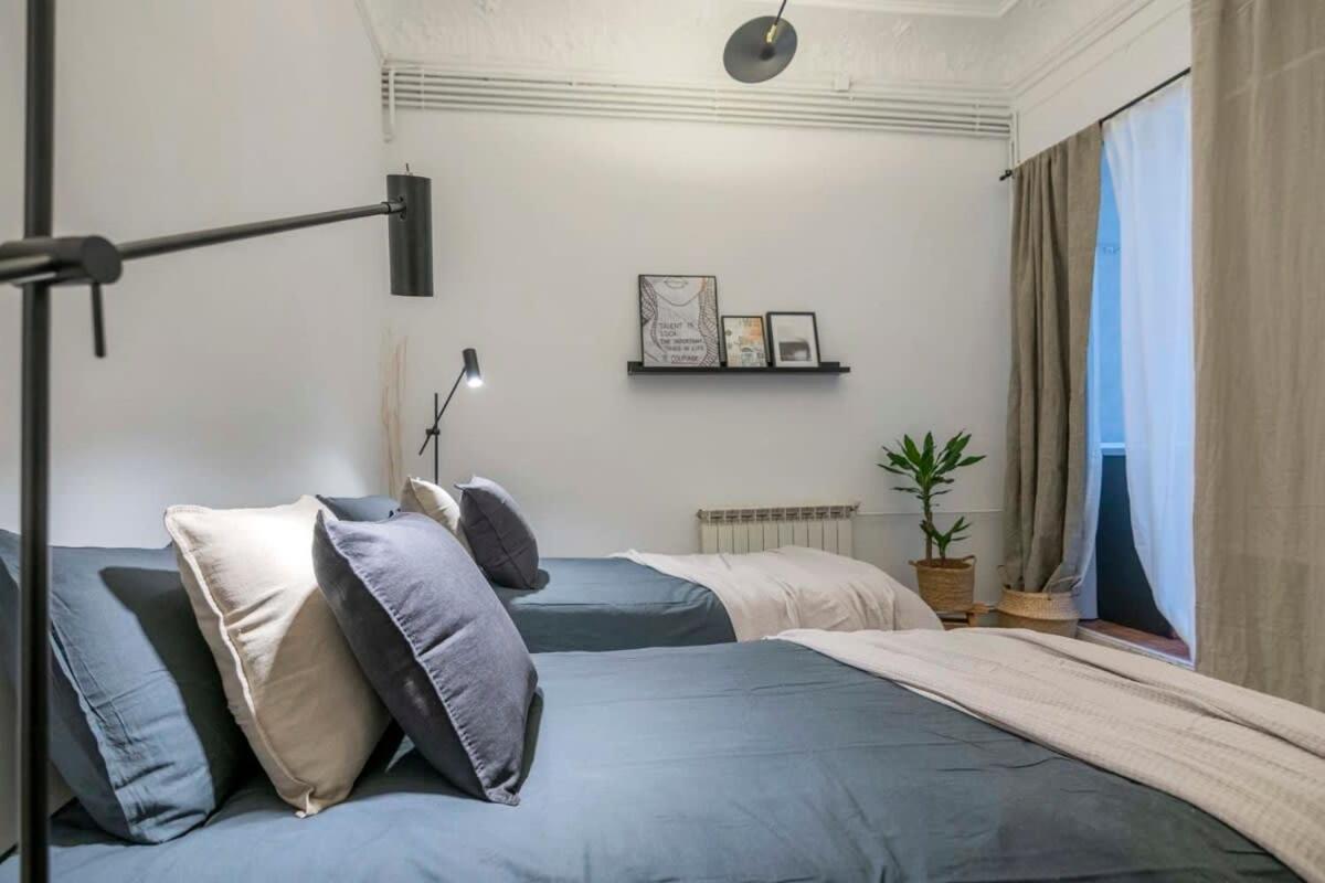 Elegant 4 Bedrooms 3 Bathrooms Catalan Barcelona