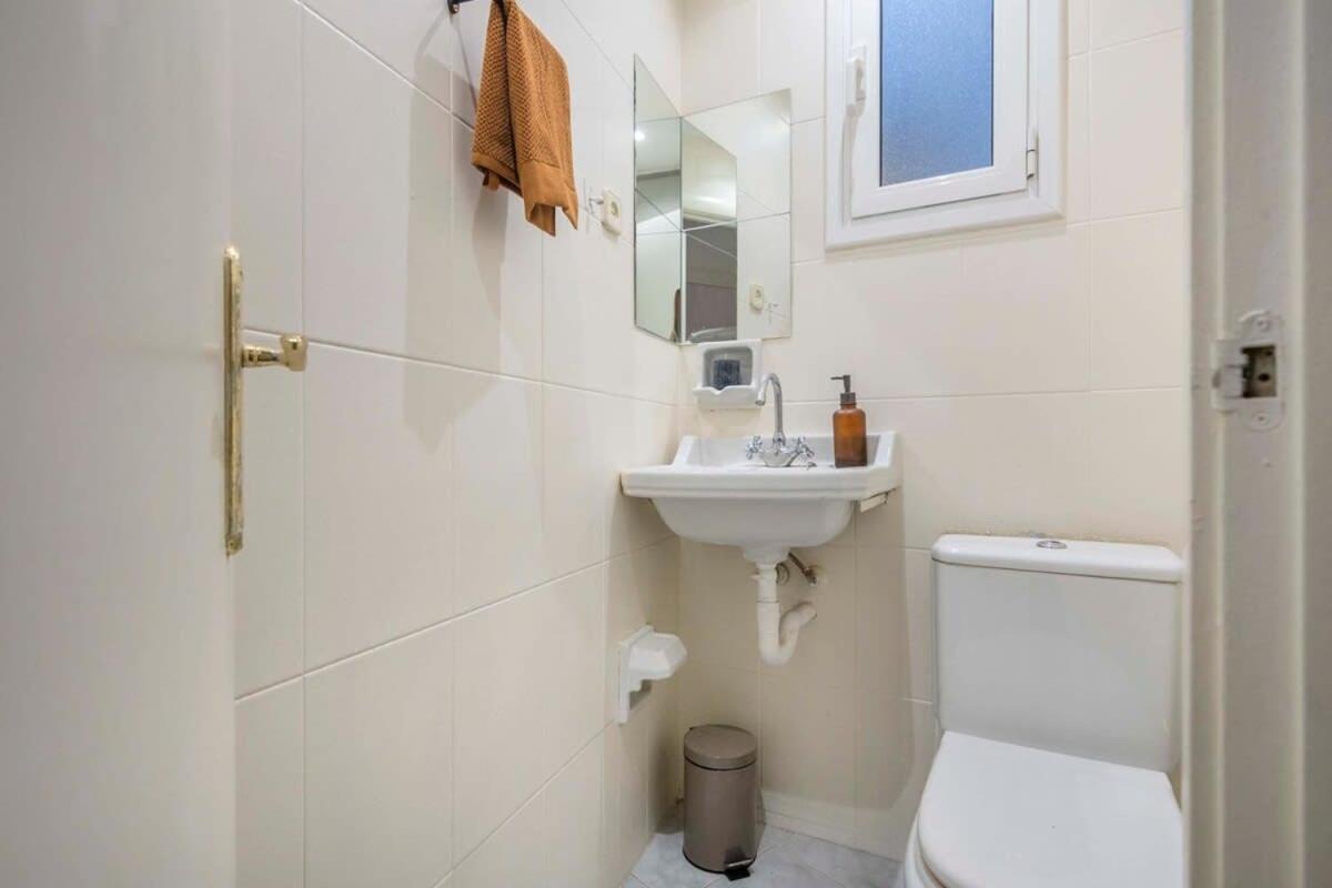 Elegant 4 Bedrooms 3 Bathrooms Catalan * Barcelona