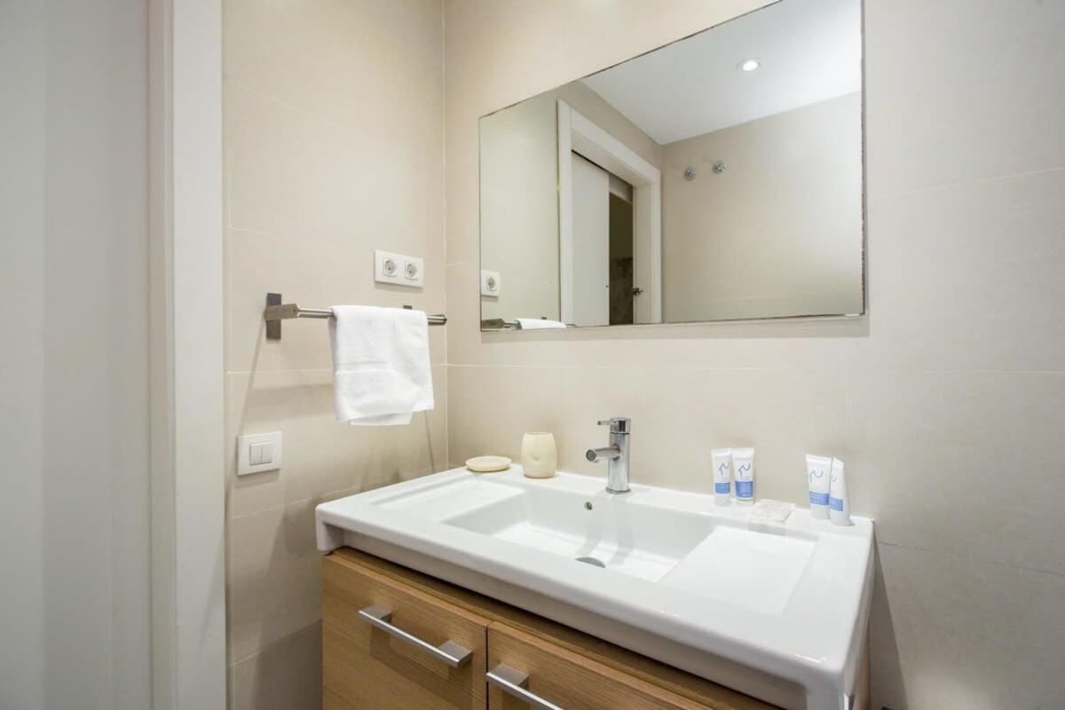 Apartamento Bright And Modern 4bedroom With Terrace In Ramblas P1