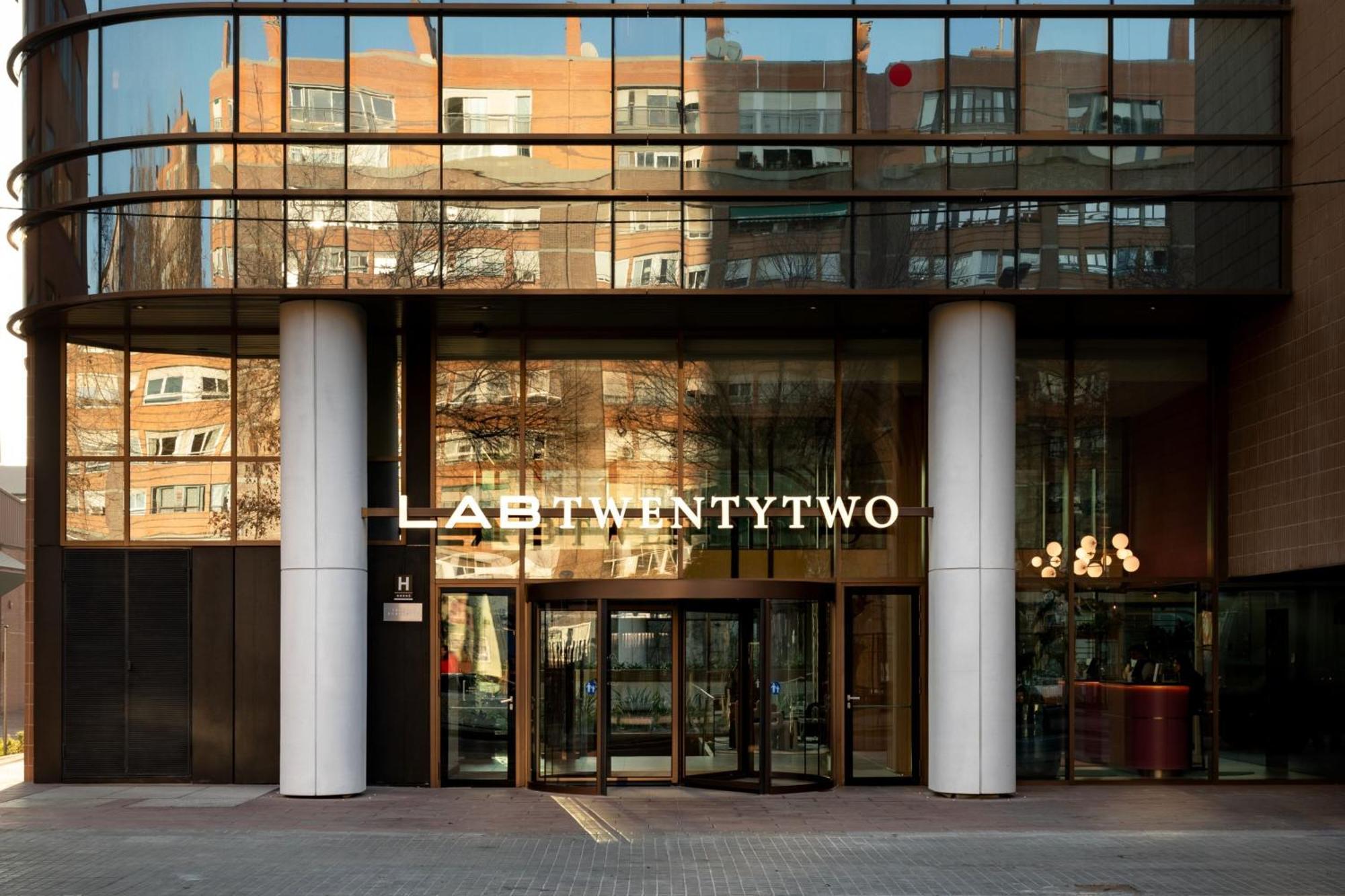 Hotel Labtwentytwo Barcelona, A Tribute Portfolio